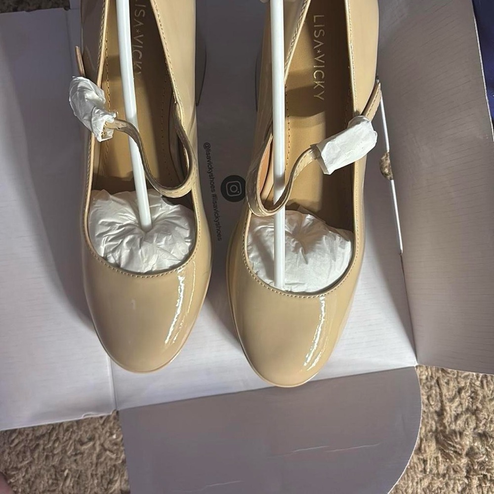 Women's Cream Mary Jane Shoes